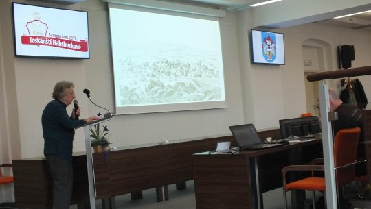 Zdenka Čepeláková přednášela na ostrovských historických symposiích pravidelně. 