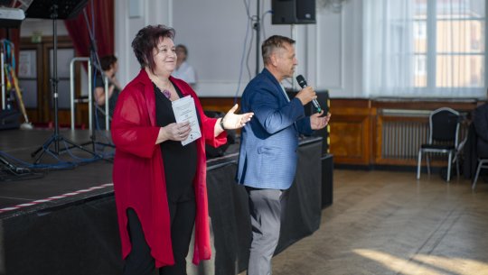 Seniory na akci Na taneček přivítala radní Pavlína Lišková společně s místostarostou města Pavlem Čekanem.