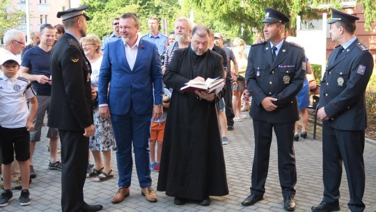 Na slavnostní otevření nové služebny pozval tehdejší starosta města Jan Bureš nejen občany, ale i další významné hosty, třeba zástupce církve.